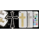 Coque iPhone 5C Cloutée Croix