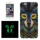 coque iPhone 6 / 6S phosphorescente et multicolore motif animal - loup humain